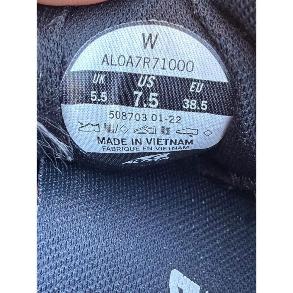 Altra Escalante 3 Womens Running Shoes Black White AL0A7R71000 Size 7.5